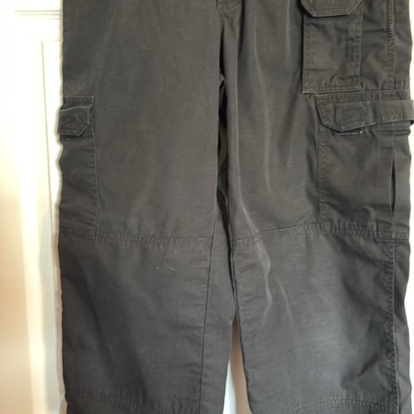 5.11 Tactical Series unisex black tactical cargo pants size 30 waist / 32 length - Picture 2 of 13